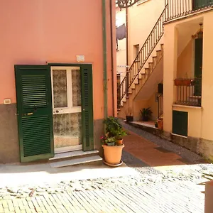 casa-mari.hotelitalianriviera.com/